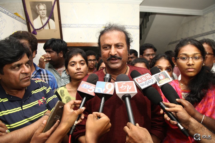 Dynamite-Movie-Special-Show-in-Tirupati